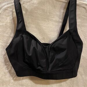 Lululemon Bra Women’s Black Sportswear Workout
Adjustable Straps & Back Closure